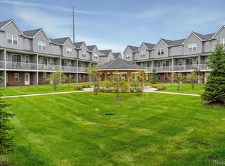 3971 Trailwaycommons Cir, Auburn Hills, MI 48326
