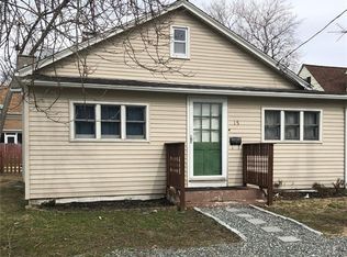 15 Francis St, Warwick, RI 02889