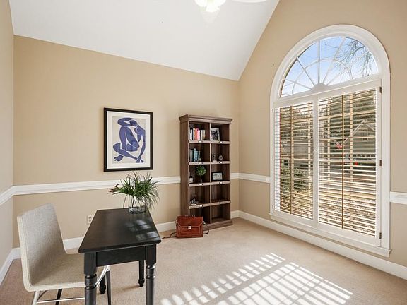 4th image of 3556 W Hampton Dr NW