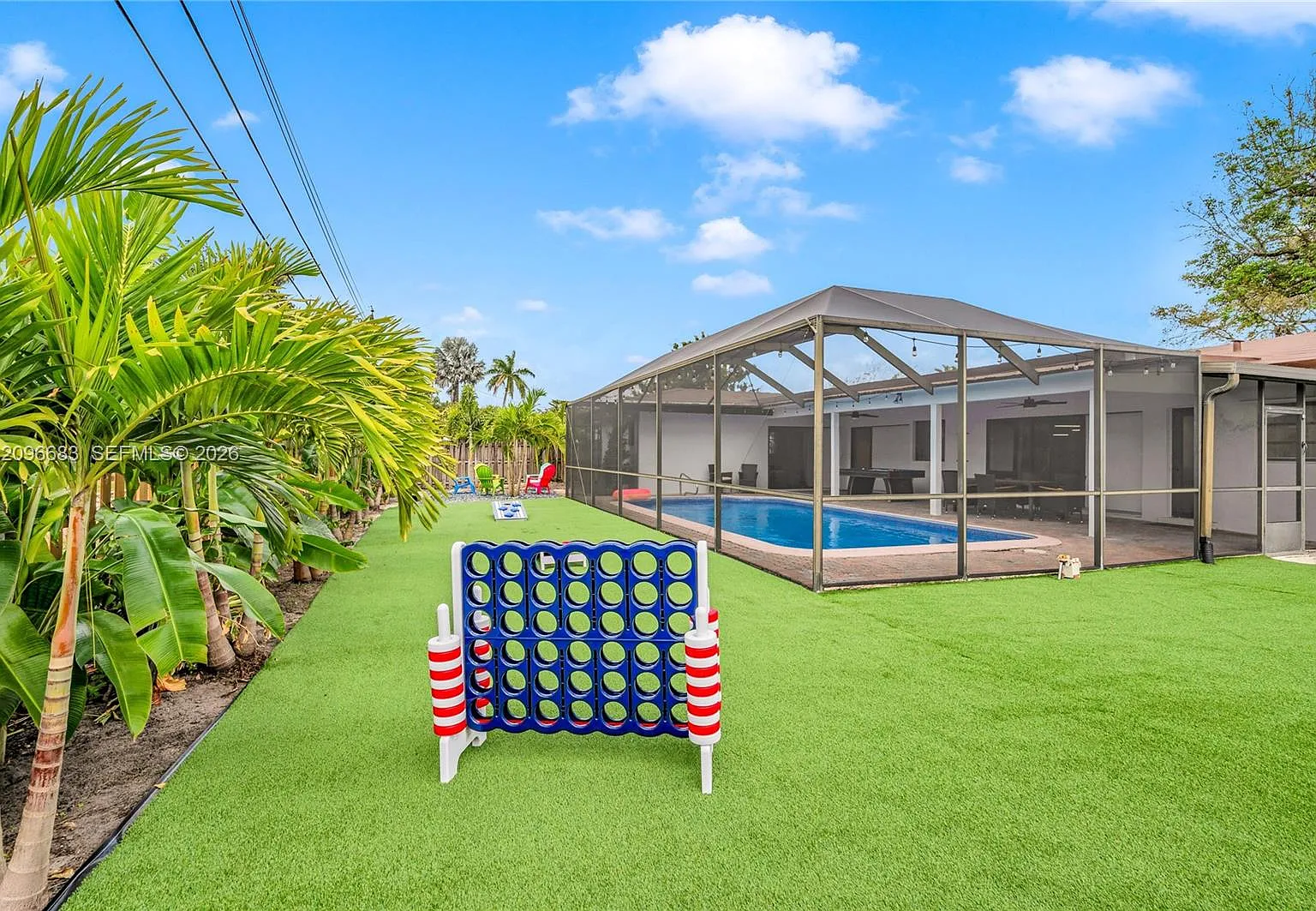 3 bed, 3.0 bath, 2081 sqft, $9,500 — Photo 4