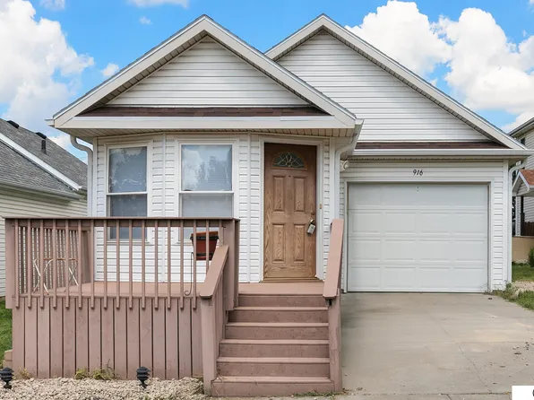 916 W Washington Pl, Lincoln, NE 68522