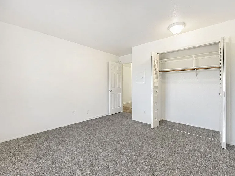 Hampton Lakes Apartments — Photo 22