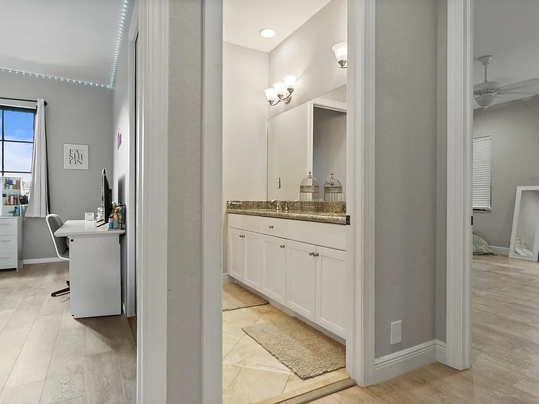 9521 Eden Mnr — Photo 71