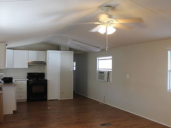 5th image of 7920 Sunrunner Dr