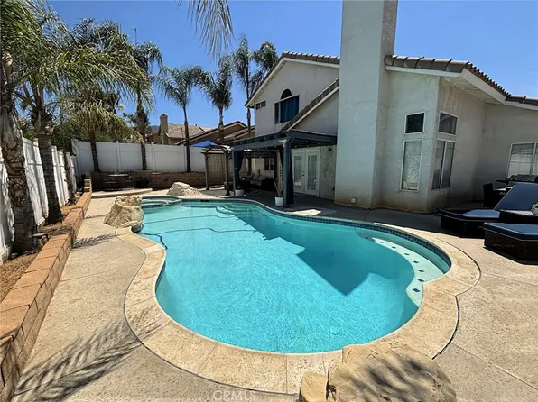26800 Daybreak Dr, Corona, CA 92883