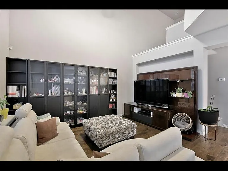 4225 Blackjack Oak Dr — Photo 4