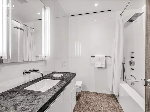 927 5th Avenue image 14 of 20