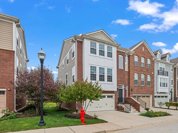 42 Marcel Ln, Schaumburg, IL 60194