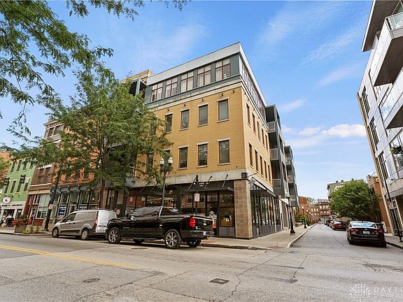 2nd image of 1326 Vine St Unit 1