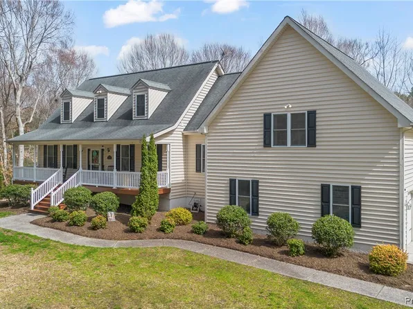 774 Ryefield Rd, Mattaponi, VA 23110