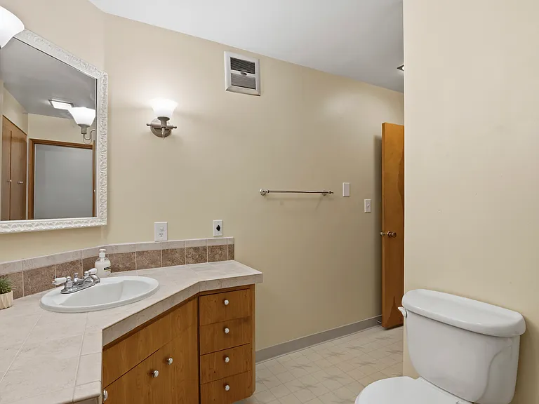 2135 Webb St #2135 — Photo 24