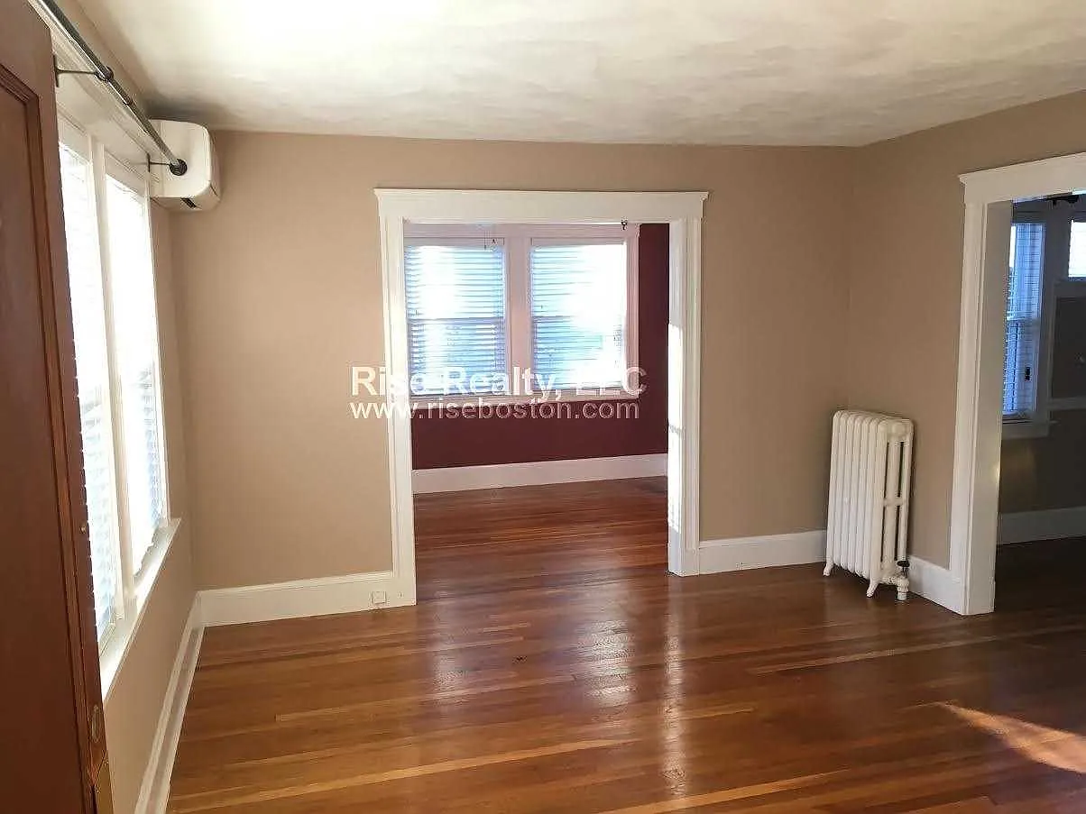 3 bed, $4,000 — Photo 1