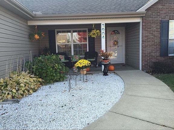 3rd image of 3904 Kyverdale Dr
