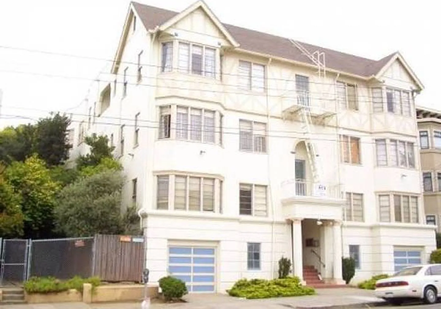 2533 Durant Ave., #4, - Prime location! One block to UCB (berkeley) — Photo 1