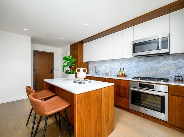 75 Park Lane South image 9 of 50