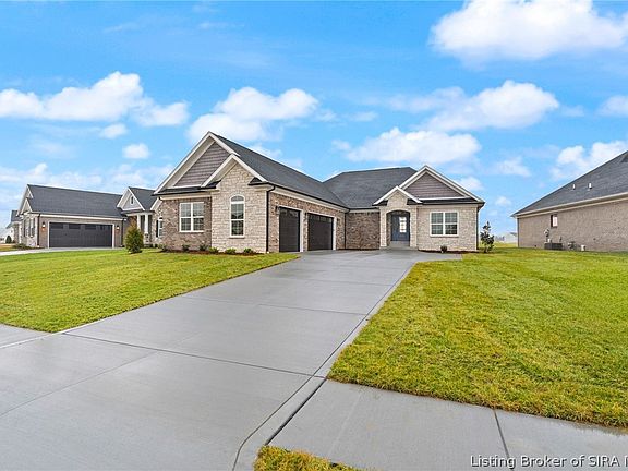 4th image of 1848 Augusta Boulevard Lot 272