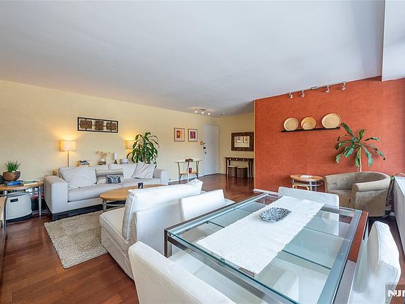 4th image of 1 Horizon Rd APT 403