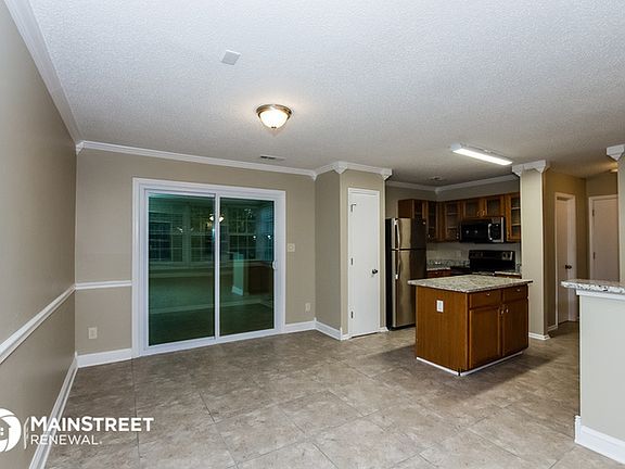 4th image of 118 Daventry Pl