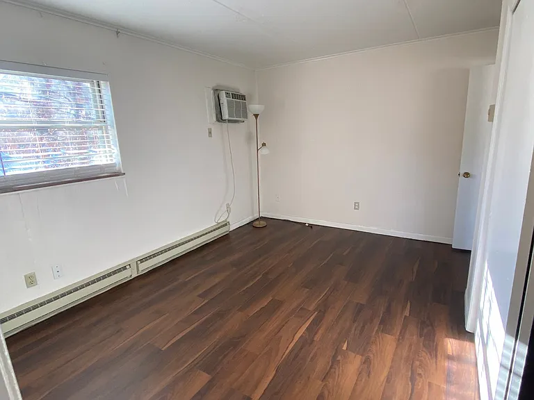 153 S Magnolia St — Photo 7