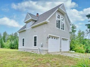 67 Regatta Dr, Freeport, ME 04032