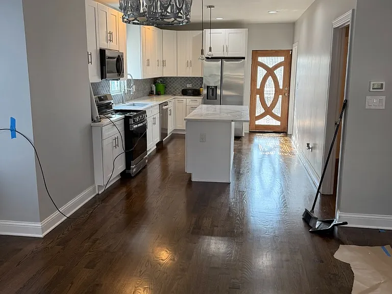 7846 S Saint Lawrence Ave — Photo 9