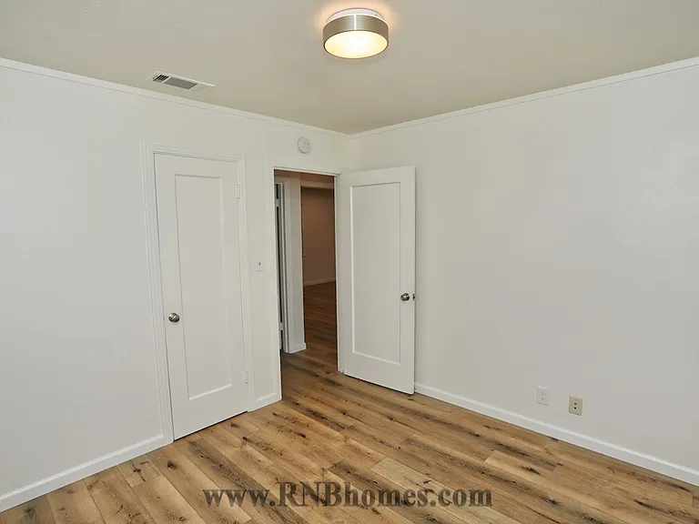 3141 63rd St — Photo 15