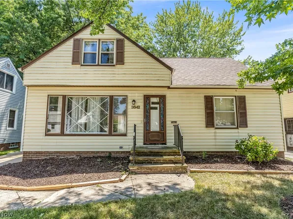 3842 Wallingford Rd, South Euclid, OH 44121