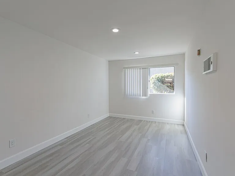 The Ridge Apartments in City Heights — Photo 8
