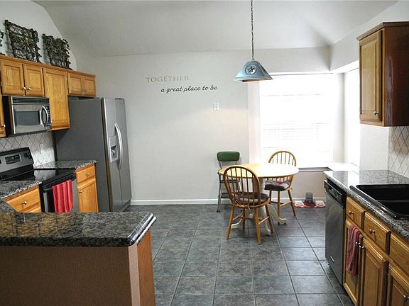 5th image of 2059 Arbor Creek Dr