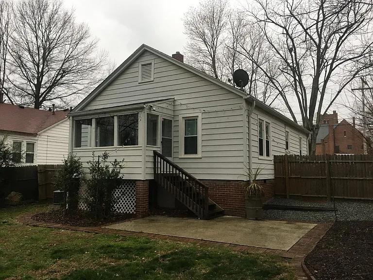 1409 Lexington Ave — Photo 3