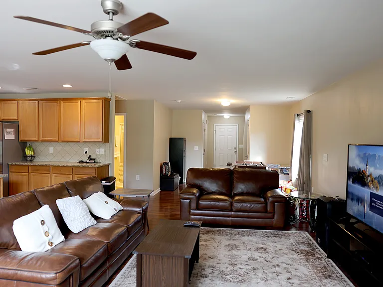 2510 Perthshire Ln — Photo 22