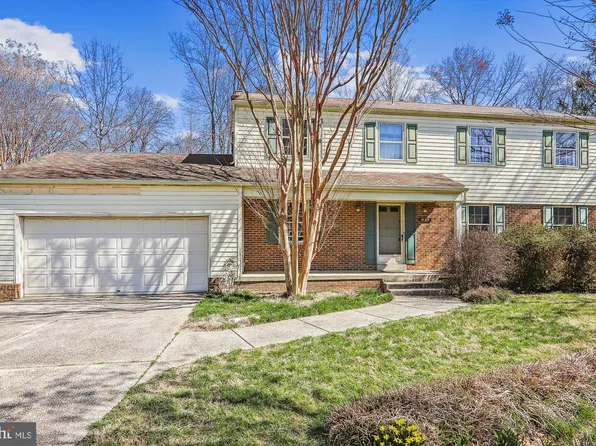 16313 Grande Vista Dr, Rockville, MD 20855