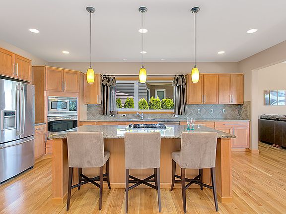 4th image of 10706 177th Avenue Ct E