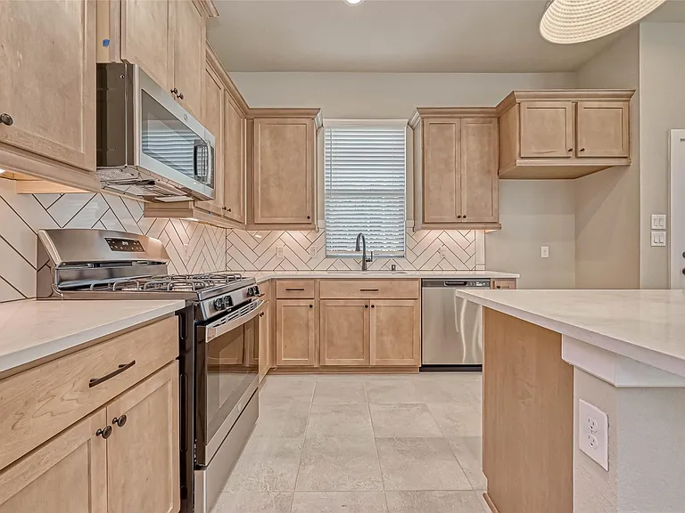 515 Longleaf Pine Dr — Photo 2