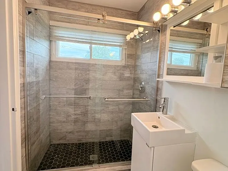 9714 Admiralty Dr — Photo 28