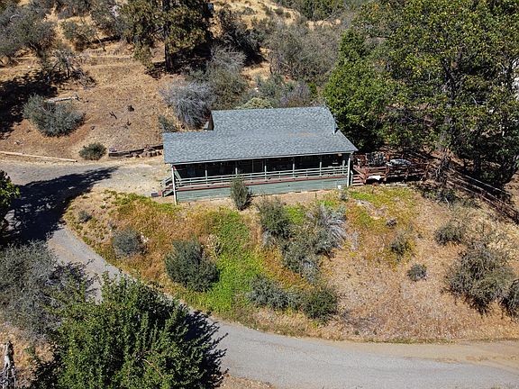 2nd image of 427 Sutherland Drive