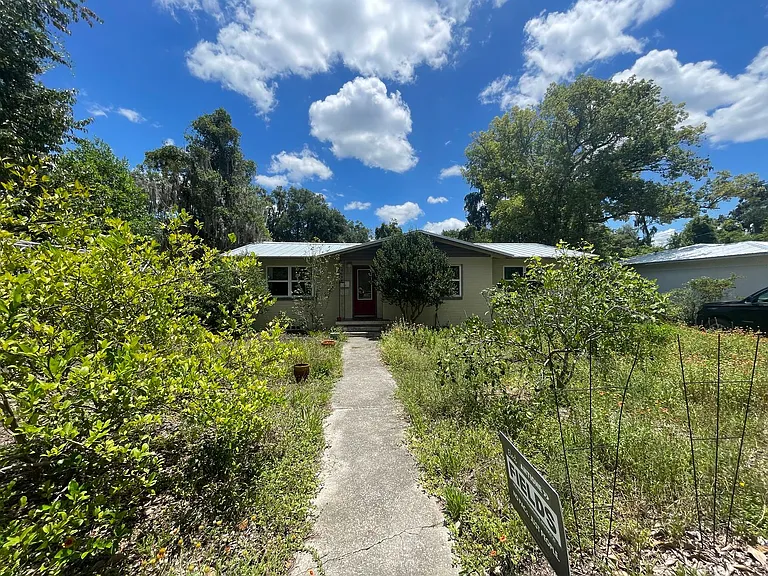 1317 NW 4th St — Photo 1