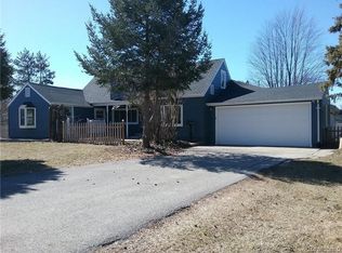 808 Whiting St, Saint Clair, MI