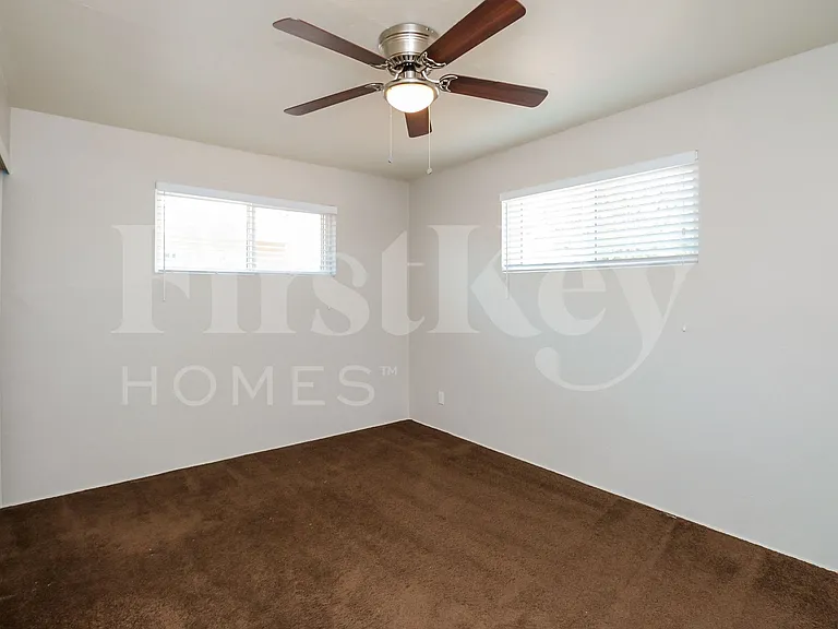 5719 N 23rd Ave — Photo 9