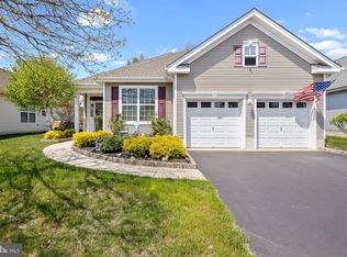 8 Pond View Cir, Barnegat, NJ 08005