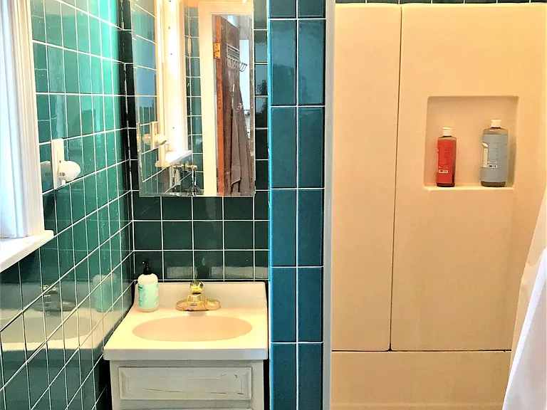 160 Otis St #3 — Photo 11