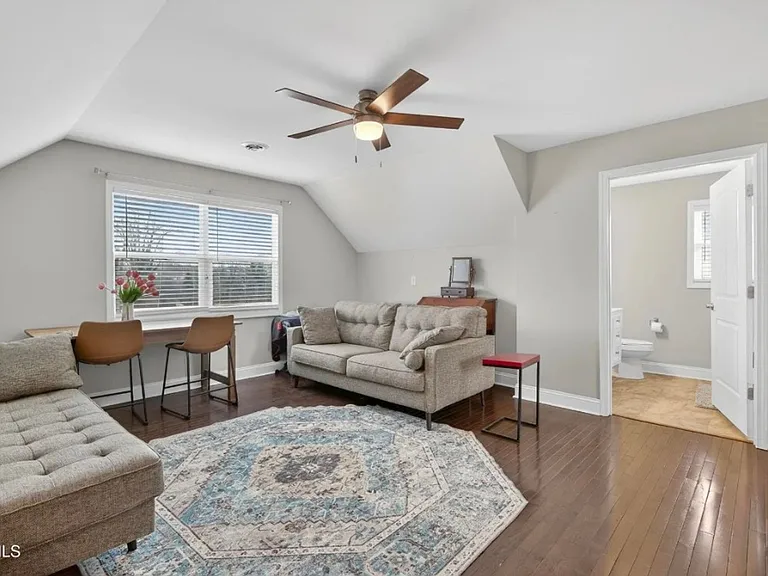 222 Spanish Oak Ln — Photo 2