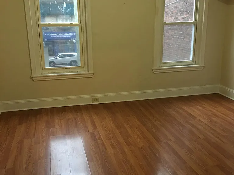 5560 Market St #2 — Photo 7
