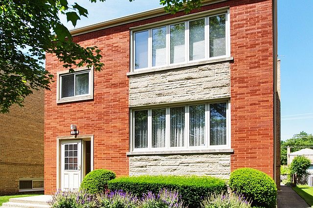 1st image of 2930 W Touhy Ave