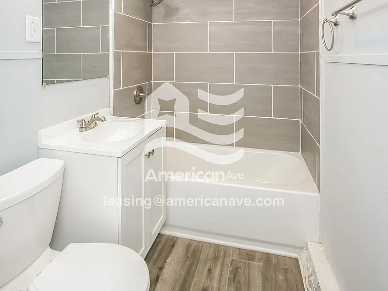 877911_013_bathroom_12742486.jpg