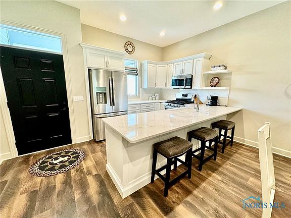 5th image of 107 Dairy Dr #D