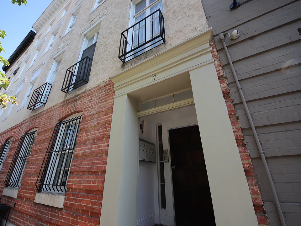 17 E Centre St #4