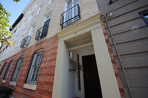 17 E Centre St Photo 1
