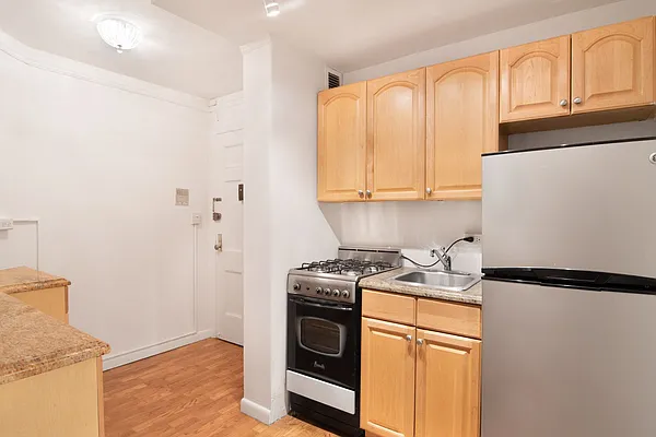 Rented by WAM Partners - William Moses Co. | media 53