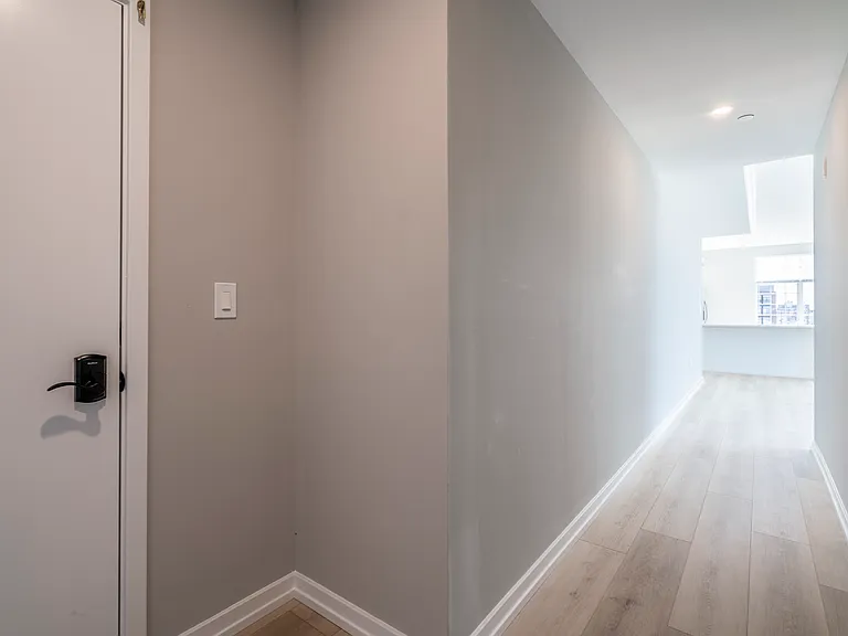 2401 Washington Ave — Photo 27